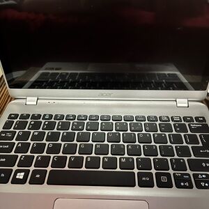 It is touch screen like new . Comes with a mouse